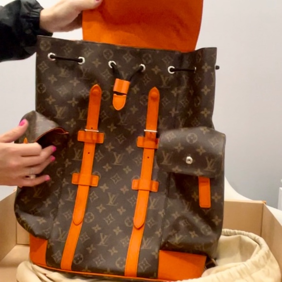 LOUIS VUITTON (Orange)Christopher Backpack MM-M46814 - Picture 8 of 16